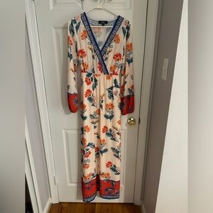 NWOT Lulu’s White Long Sleeve Maxi Dress